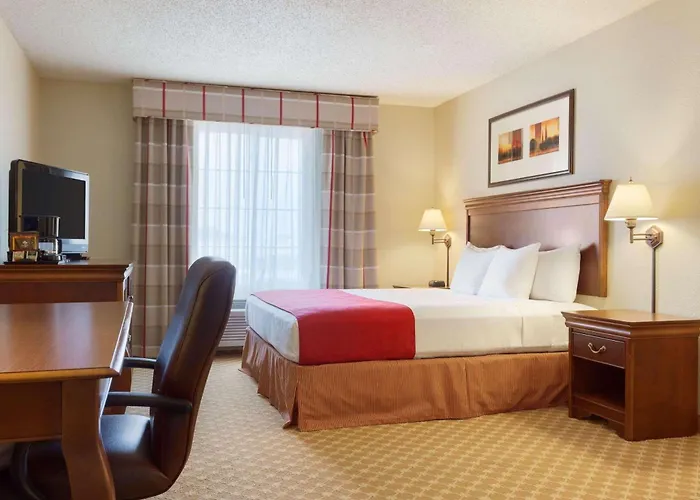 Country Inn & Suites By Radisson, Nevada, Mo