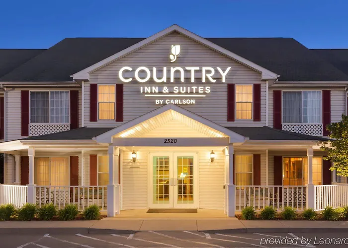 Country Inn & Suites By Radisson, Nevada, Mo