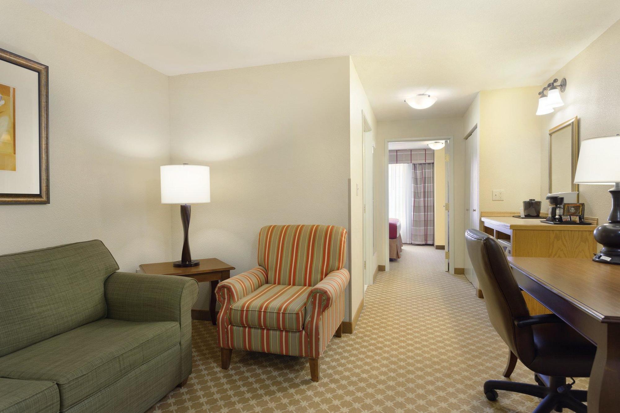Country & By Radisson, Nevada, Mo Hotel 3*