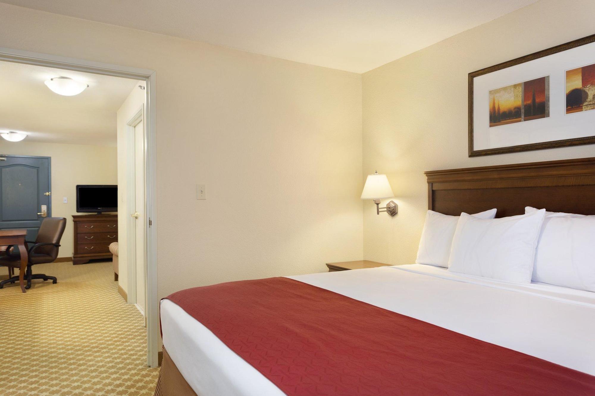 Hotel Country & By Radisson, Nevada, Mo 3*